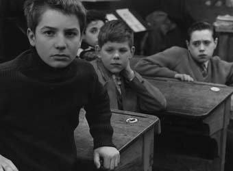 ���� �� ������ ������� ������ "400 ������". ����������� � ����� filmarchief.be