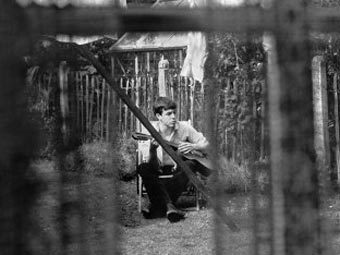 �������� ������� ������� "Chaos and Creation in the Backyard" � ����� Wikipedia