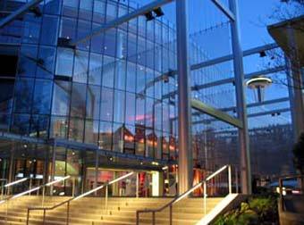 ������ ������-�����, � ������� ������������� ������� ����� ������, ���� � ����� Giles.com