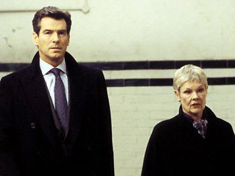 ����� ���� � ������ "����, �� �� ������", ���� � ����� jamesbond.de 