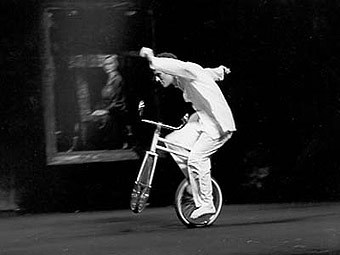 ���� �� ��������� "La symphonie du hanneton" � ����� mentelocale.it