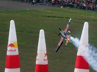 ���� �� ������ ���������� ���. ���� � ����� redbullairrace.com 