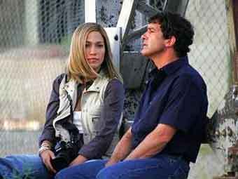 ���� �� ������ "Bordertown" � ����� cinemaquiz.com