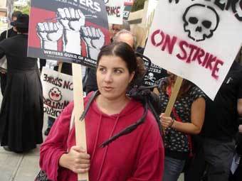 ���� � ����� shocktillyoudrop.com