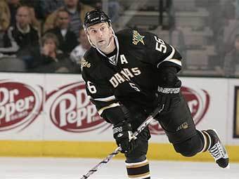 ������ ����� � ����� "������" - ��������". ���� stars.nhl.com