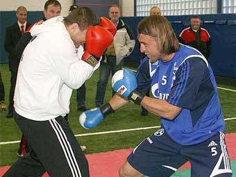 �������� ������� ������� (�����) � ������� �������. ���� schalke04.de