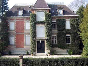 ����������� ����� ����� � ������. ���� Adrian Michael ��� ����� wikipedia.org