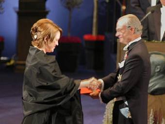 ����� ��� �������� ����������� ������ �� �������� �� 2004 ��� �� ��� ������ ������ ����� XVI �������. ���� ����� ������ (Hans Mehlin), Nobel Web AB. 