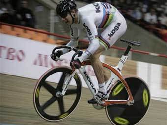 ��� ��� �� ���������� ����� Koga Miyata. ���� � ����� oakleybuzz.com