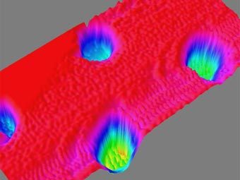 ���������� ����������� "�������" ����������� ������� ����������� �����. ��������, ������ ������� ���������� ����� ������ �����������, ��������� � ����� ����������. ����������� NASA/JPL-Caltech/University of Arizona/University of Neuchatel/Imperial College London