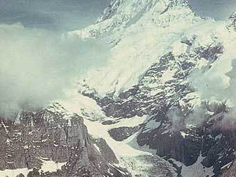 ������ ������ � ����������� ������. ���� Adrian Pingstone, 1963.