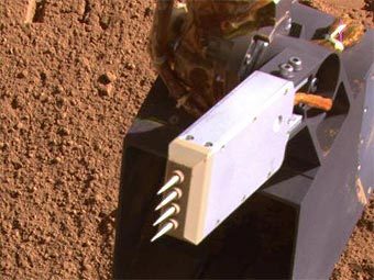 ������������ ����� � ��������� ����� "������" �������� � ������� ������������ ������� - "�����". ���� NASA/JPL-Caltech/University of Arizona/Texas A&M Universit