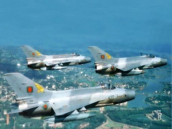 Chengdu F-7  .    xairforces.com