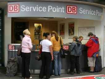 C    ,   Service Point.    Deutsche Bahn