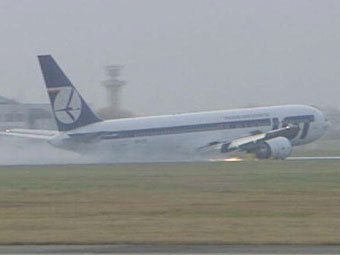 Boeing 767    .   TVN 24