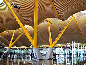  .    madrid-airport.info